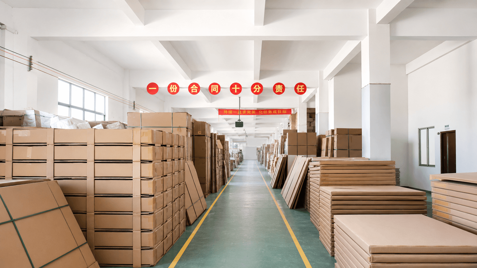 GEELYE warehouse with export-packed capsule bed panels and cartons prepared for shipment